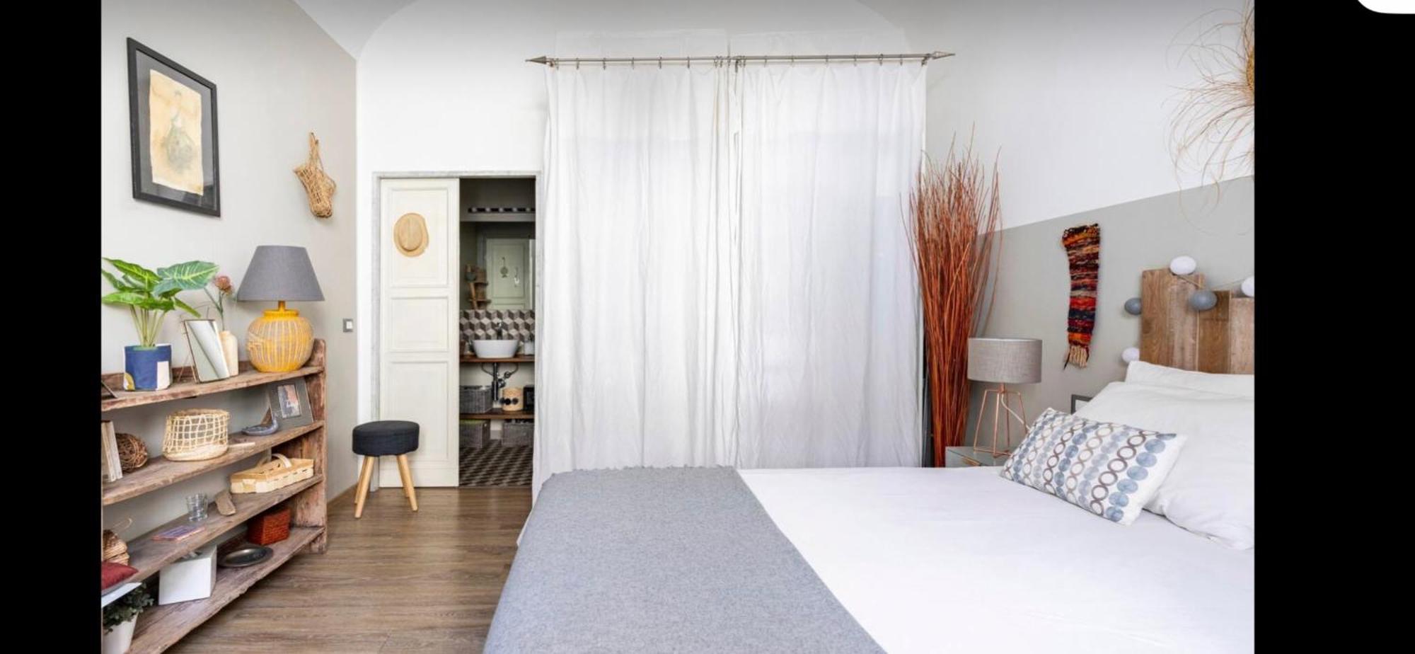 Ferienwohnung Cocoon, Atypical Flat In Historic Center & Breakfast Sarzana Exterior foto