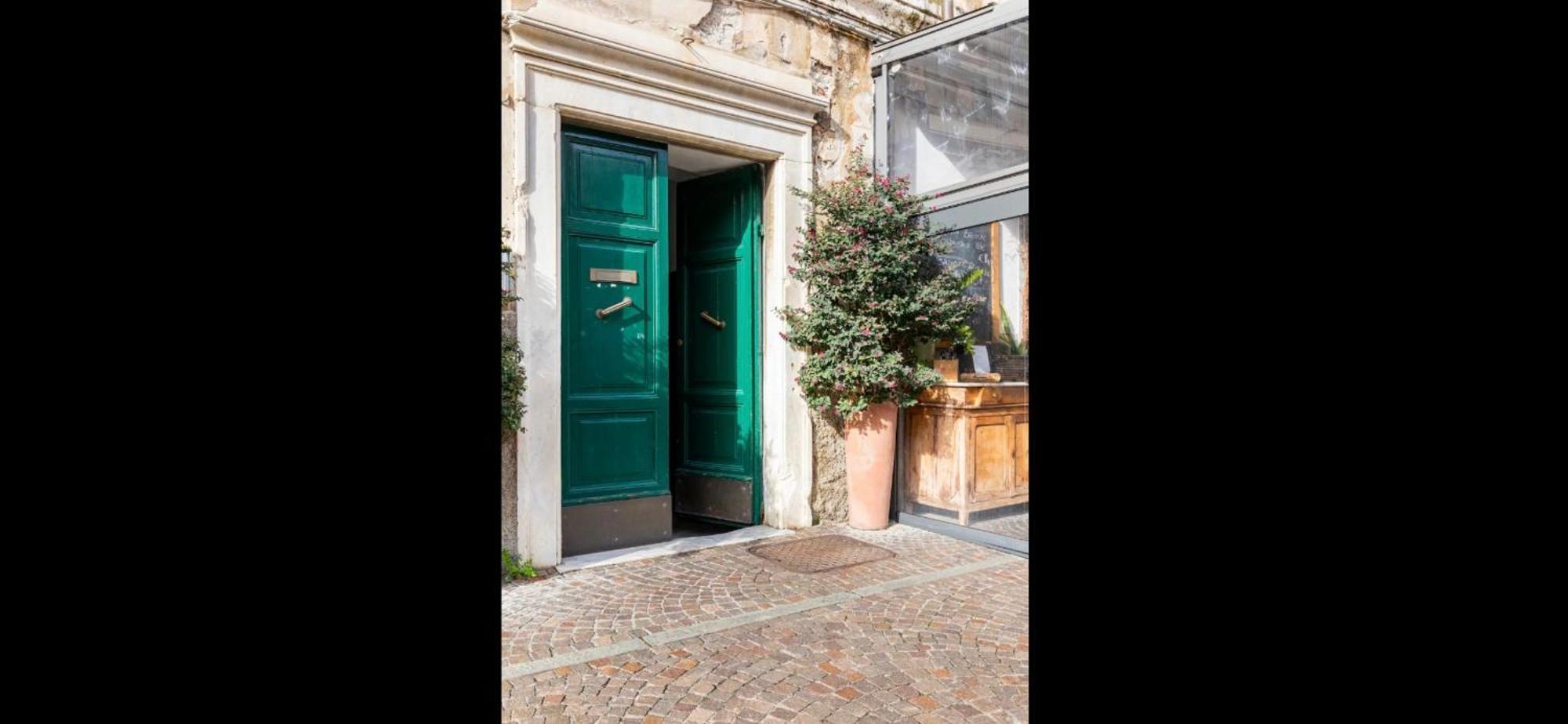 Ferienwohnung Cocoon, Atypical Flat In Historic Center & Breakfast Sarzana Exterior foto