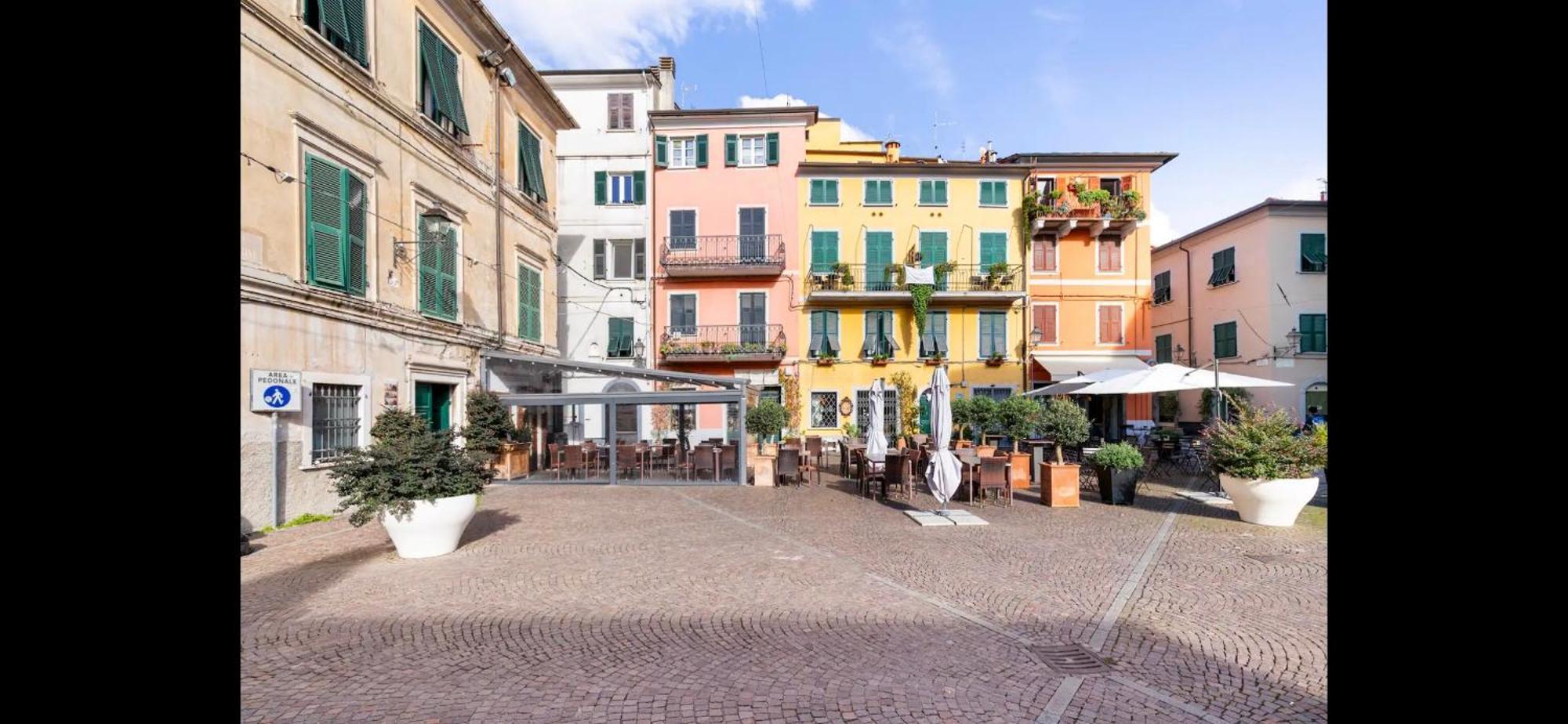 Ferienwohnung Cocoon, Atypical Flat In Historic Center & Breakfast Sarzana Exterior foto